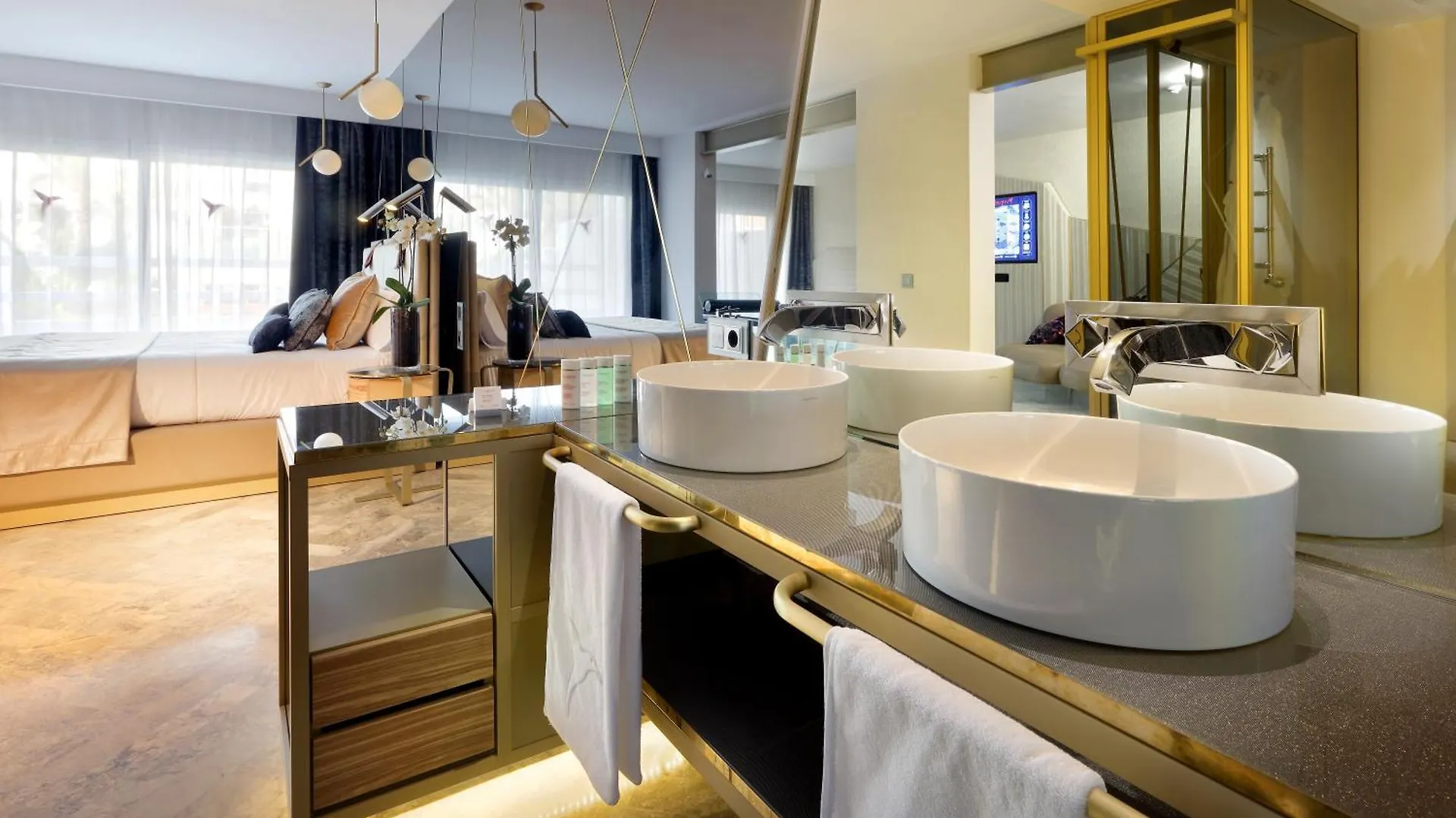 Ushuaia Ibiza Beach Hotel - Adults Only - Club Entrance Included Playa d'en Bossa