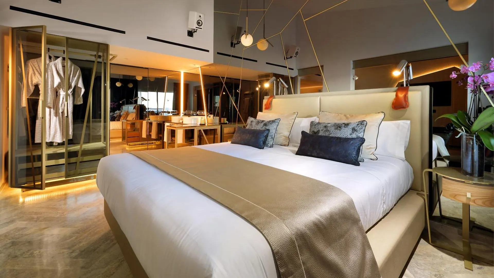 Ushuaia Ibiza Beach Hotel - Adults Only - Club Entrance Included Playa d'en Bossa
