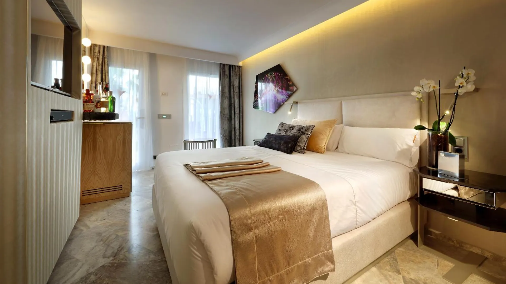 Ushuaia Ibiza Beach Hotel - Adults Only - Club Entrance Included Playa d'en Bossa