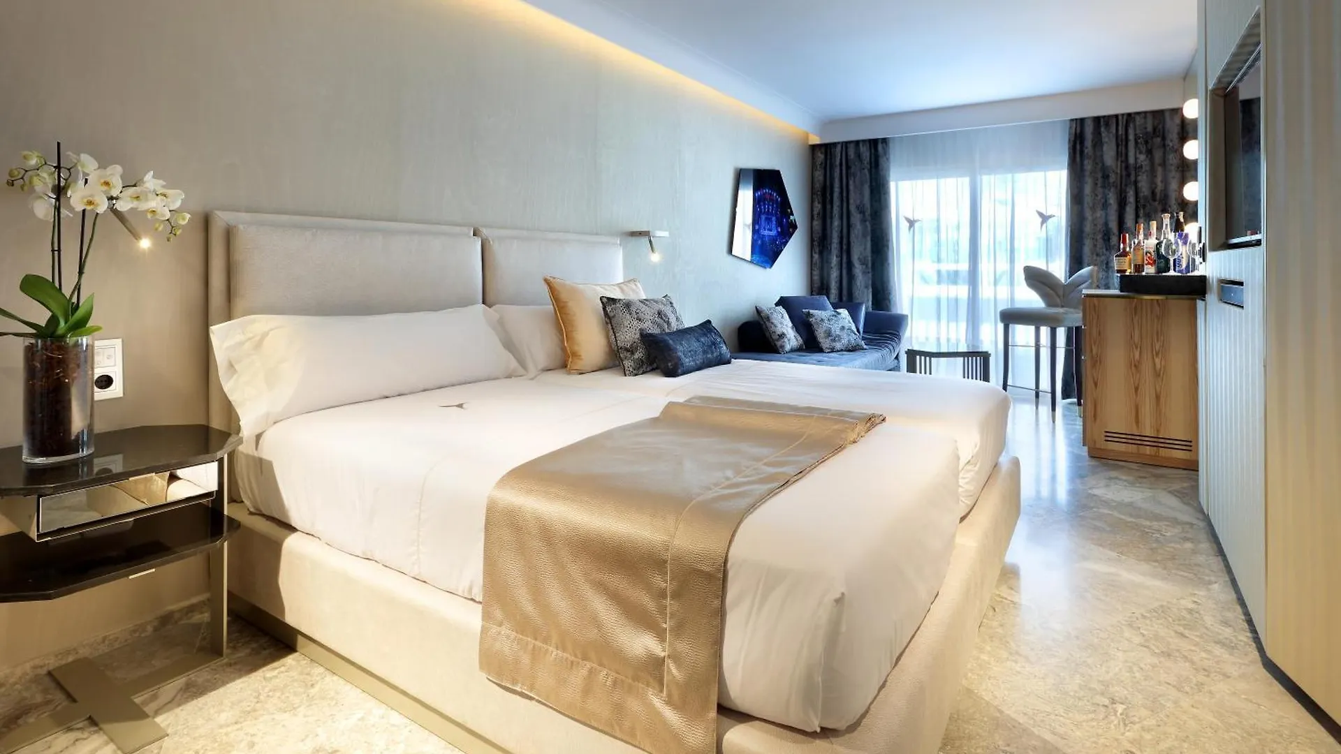 Ushuaia Ibiza Beach Hotel - Adults Only - Club Entrance Included Playa d'en Bossa 5*,