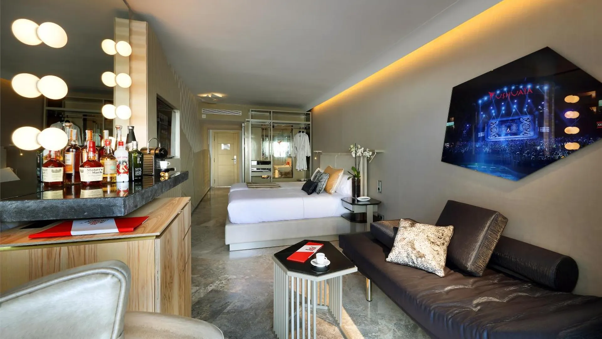 Ushuaia Ibiza Beach Hotel - Adults Only - Club Entrance Included Playa d'en Bossa