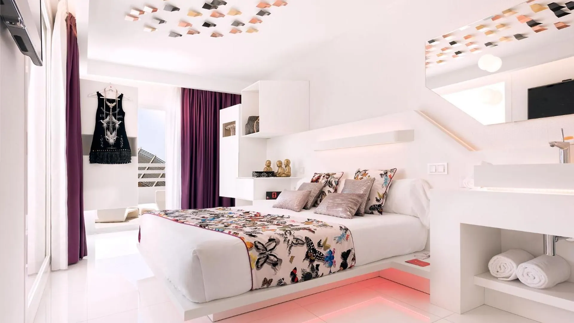Ushuaia Ibiza Beach Hotel - Adults Only - Club Entrance Included Playa d'en Bossa