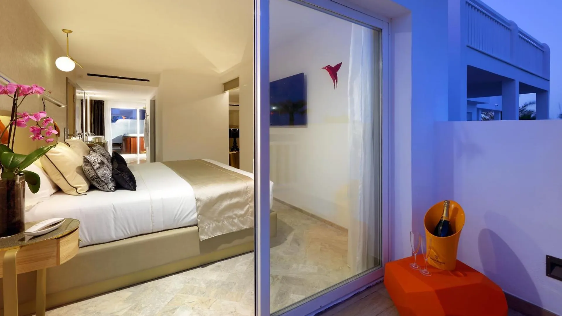 Ushuaia Ibiza Beach Hotel - Adults Only - Club Entrance Included Playa d'en Bossa